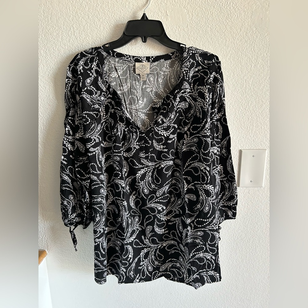 Black and White Patterned Top